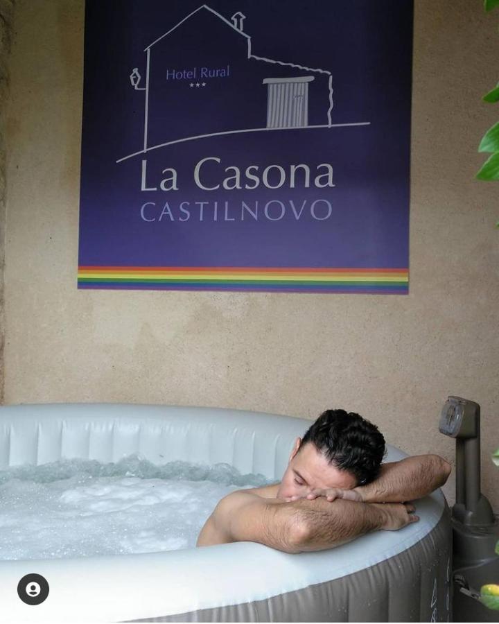 La Casona De Castilnovo - Gay Men Only Pensionat Valdesaz Exteriör bild