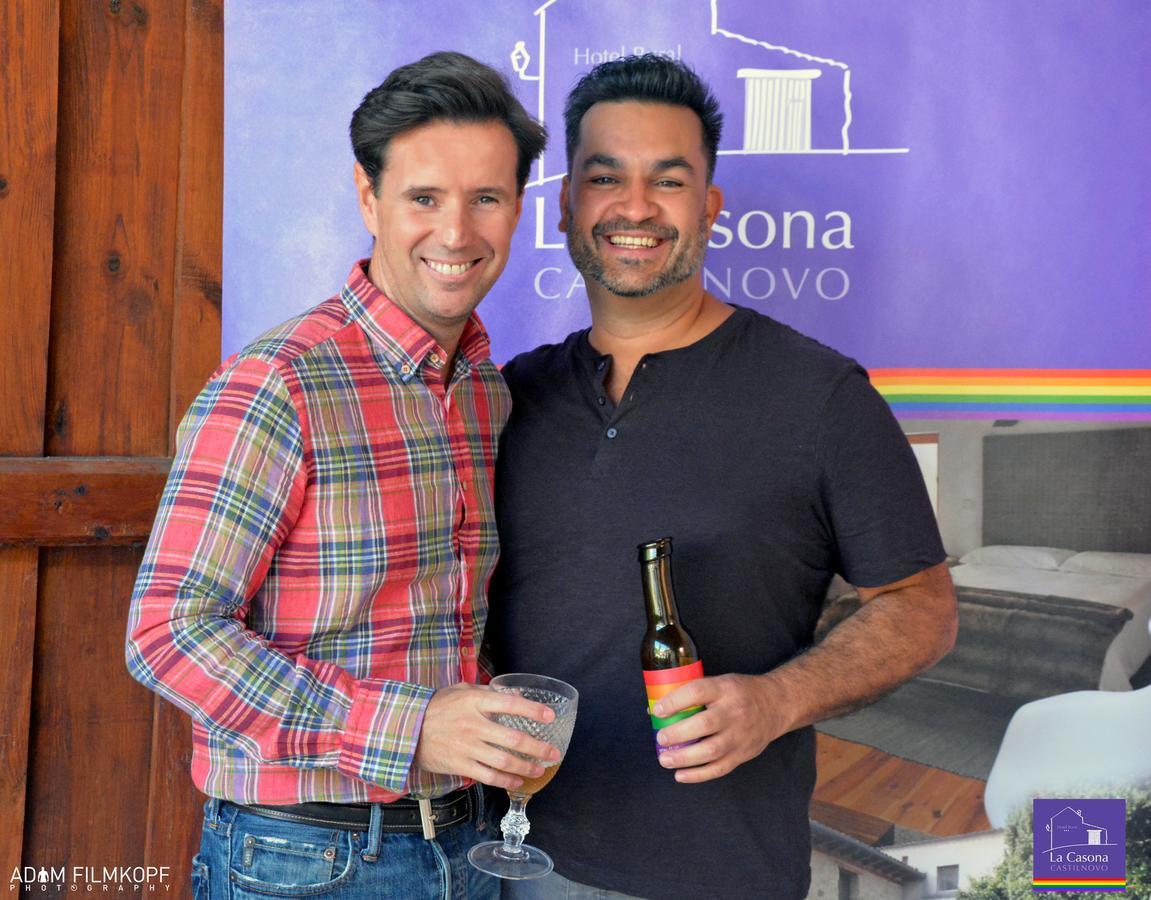 La Casona De Castilnovo - Gay Men Only Pensionat Valdesaz Exteriör bild